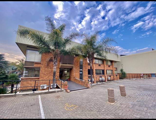 580M² OFFICE TO LET IN KELVIN